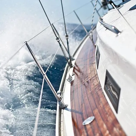 Πλωτό κατάλυμα Boat In Adeje *