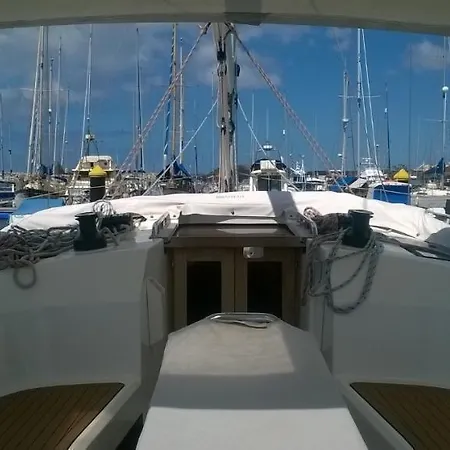 Boat In Adeje Πλωτό κατάλυμα *